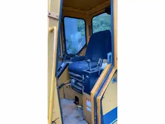 Generation-Komatsu D21Q Crawler loaders-interior
