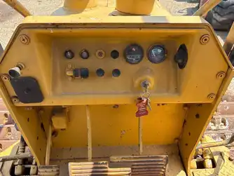 Generation-Komatsu D31 Crawler dozers-interior
