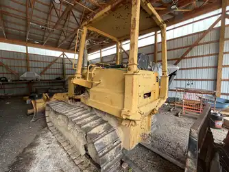 Generation-Komatsu D31 Crawler dozers-exterior