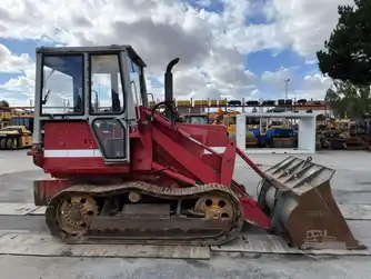 Generation-Komatsu D31P Crawler loaders-exterior
