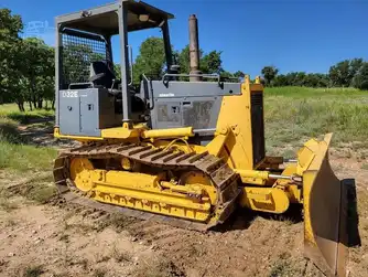 Generation-Komatsu D32 Crawler dozers-exterior