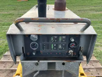 Generation-Komatsu D38 Crawler dozers-interior