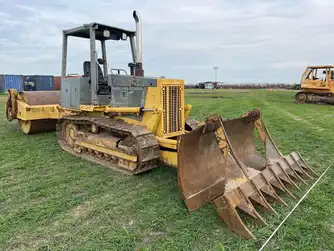 Generation-Komatsu D38 Crawler dozers-exterior