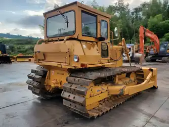 Generation-Komatsu D40 Crawler dozers-exterior