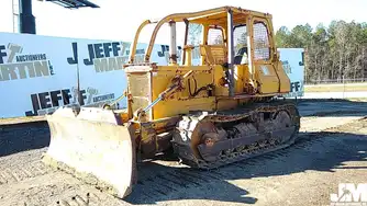 Generation-Komatsu D41 Crawler dozers-exterior
