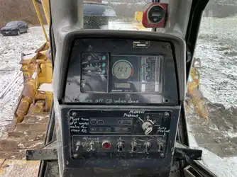 Generation-Komatsu D475 Crawler dozers-interior