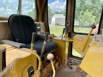 Generation-Cat D5 Crawler dozers-interior