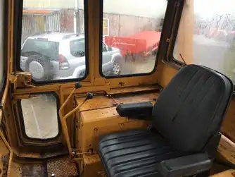 Generation-Komatsu D50S Crawler loaders-interior