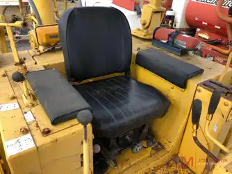 Generation-Komatsu D58 Crawler dozers-interior