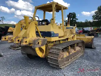 Generation-Komatsu D58 Crawler dozers-exterior