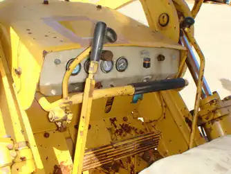 Generation-Komatsu D60S Crawler loaders-interior
