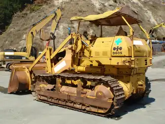 Generation-Komatsu D60S Crawler loaders-exterior