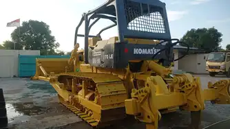 Generation-Komatsu D70 Crawler dozers-exterior