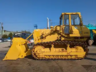 Generation-Komatsu D75S Crawler loaders-exterior