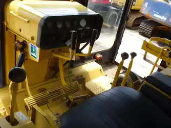 Generation-Komatsu D80 Crawler dozers-interior