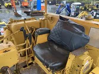 Generation-Komatsu D80 Crawler dozers-interior