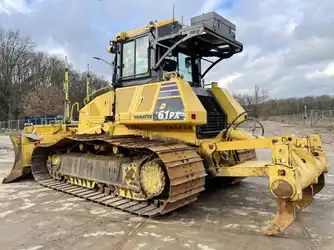 Generation-Komatsu DP61 Crawler dozers-exterior