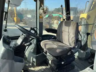 Generation-New holland LB85 Backhoe loaders-interior