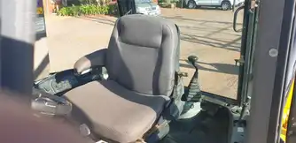 Generation-New holland LB90 Backhoe loaders-interior