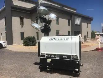 Generation-Allmand MAXI-LITE Light towers-exterior