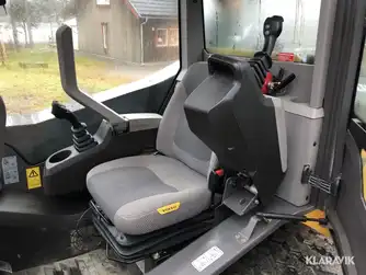 Generation-Volvo MCT125 Compact track loaders-interior