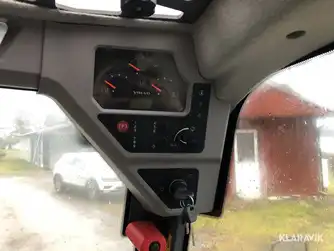 Generation-Volvo MCT125 Compact track loaders-interior