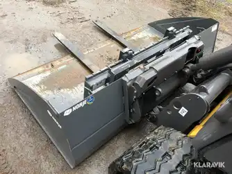 Generation-Volvo MCT125 Compact track loaders-attachments