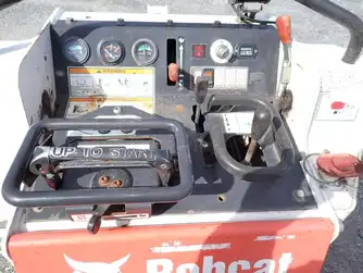 Generation-Bobcat MT52 Compact track loaders-interior