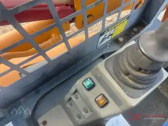 Generation-Mustang MTL16 Compact track loaders-interior