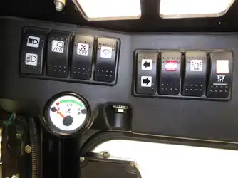Generation-Terex PT30 Compact track loaders-interior