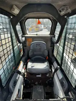 Generation-Bobcat T110 Compact track loaders-interior