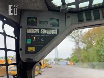 Generation-Bobcat T140 Compact track loaders-interior