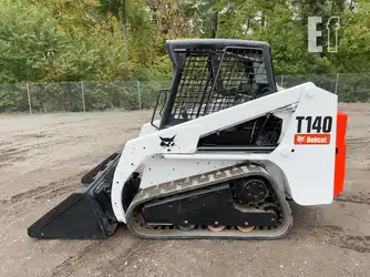 Generation-Bobcat T140 Compact track loaders-exterior