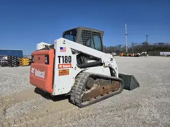 Generation-Bobcat T180 Compact track loaders-exterior