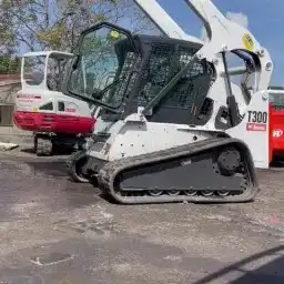 Generation-Bobcat T300 Compact track loaders-video