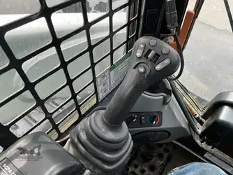 Generation-Bobcat T740 Compact track loaders-interior
