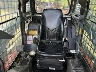 Generation-Takeuchi TL150 Compact track loaders-interior