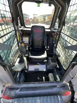 Generation-Takeuchi TL230 Compact track loaders-interior