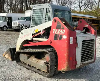 Generation-Takeuchi TL240 Compact track loaders-exterior