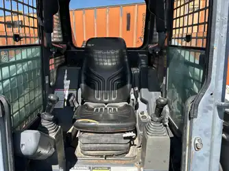 Generation-Takeuchi TL250 Compact track loaders-interior