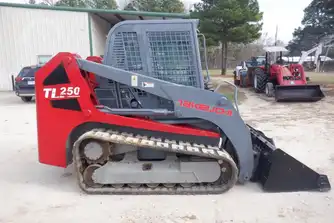Generation-Takeuchi TL250 Compact track loaders-exterior