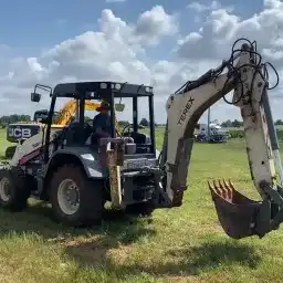 Generation-Terex TLBT Backhoe loaders-video