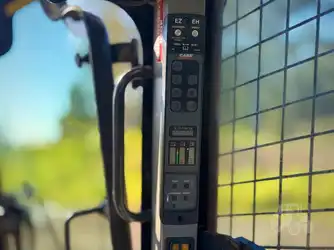 Generation-Case TR320 Compact track loaders-interior