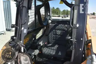 Generation-Case TV370 Compact track loaders-interior
