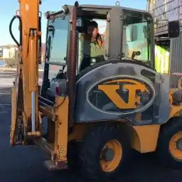 Generation-Venieri VF1 Backhoe loaders-video