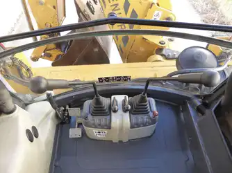 Generation-Venieri VF7 Backhoe loaders-interior