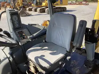 Generation-Komatsu WB156 Backhoe loaders-interior