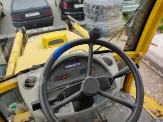 Generation-Komatsu WB91 Backhoe loaders-interior