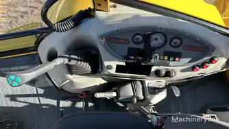 Generation-Komatsu WB97 Backhoe loaders-interior