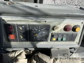 Generation-Komatsu WB98 Backhoe loaders-interior